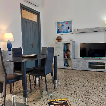 Apartment Cozy With Sea View
