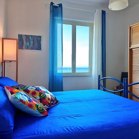 Apartment Cozy With Sea View
